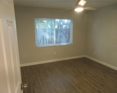 5900 22nd Avenue N - Photo Thumbnail 11