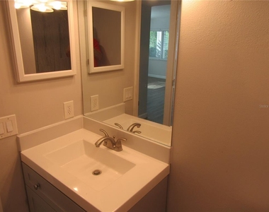 5900 22nd Avenue N - Photo Thumbnail 15