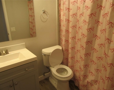 5900 22nd Avenue N - Photo Thumbnail 18