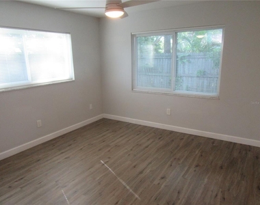 5900 22nd Avenue N - Photo Thumbnail 16