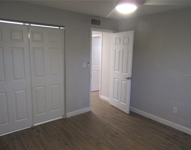 5900 22nd Avenue N - Photo Thumbnail 13