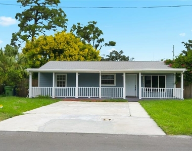 320 E Althea Avenue - Photo Thumbnail 3