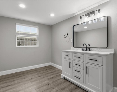 320 E Althea Avenue - Photo Thumbnail 23