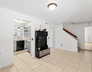 4038 Cortez Drive - Photo Thumbnail 10