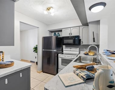 4038 Cortez Drive - Photo Thumbnail 15