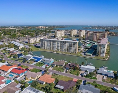 4550 Cove Circle - Photo Thumbnail 31