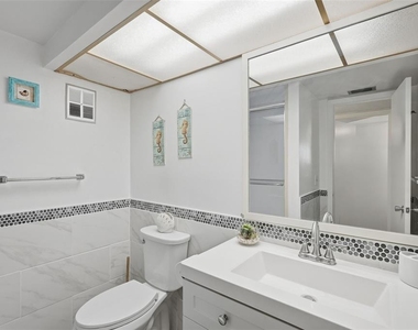 4550 Cove Circle - Photo Thumbnail 18
