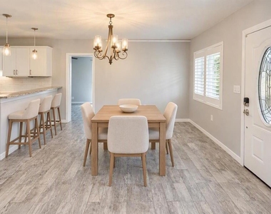 4406 W Anita Boulevard - Photo Thumbnail 4