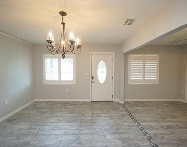 4406 W Anita Boulevard - Photo Thumbnail 17