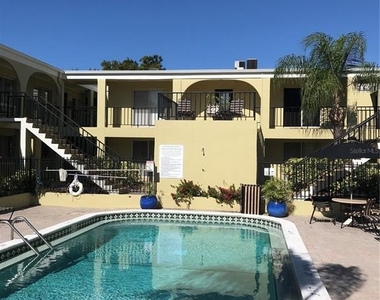 3206 W Azeele Street - Photo Thumbnail 2