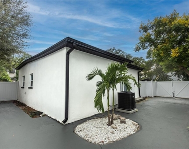 910 E Osborne Avenue - Photo Thumbnail 20