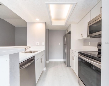 2372 Hanover Drive - Photo Thumbnail 9