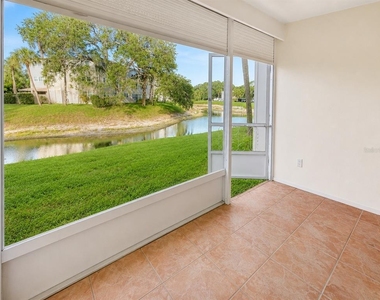 946 Virginia Street - Photo Thumbnail 4