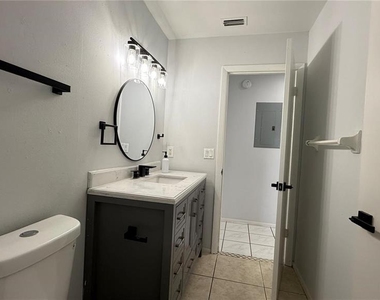 135 Morelia Lane - Photo Thumbnail 15