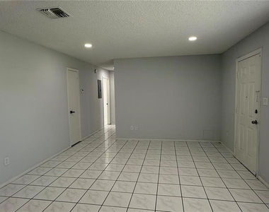 135 Morelia Lane - Photo Thumbnail 3