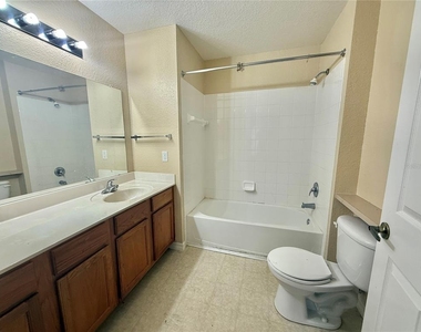 2221 San Vittorino Circle - Photo Thumbnail 14