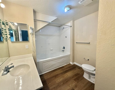 2221 San Vittorino Circle - Photo Thumbnail 4