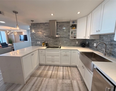 2828 N Atlantic Avenue - Photo Thumbnail 8