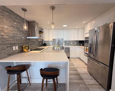2828 N Atlantic Avenue - Photo Thumbnail 2