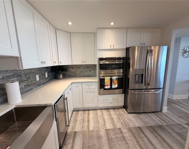 2828 N Atlantic Avenue - Photo Thumbnail 9
