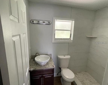 10460 Se Us Highway 441 - Photo Thumbnail 8