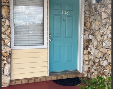 2777 N Poinciana Boulevard - Photo Thumbnail 1