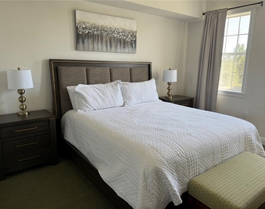 7637 Heritage Crossing Way - Photo Thumbnail 7