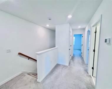 1288 Lago Vista Court - Photo Thumbnail 8