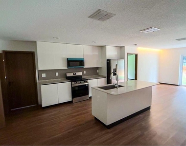 332 Lake Crescent Drive - Photo Thumbnail 1