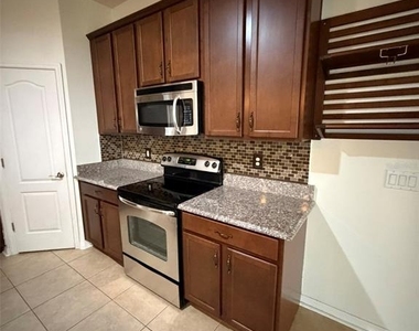 3503 Pixie Lane - Photo Thumbnail 10