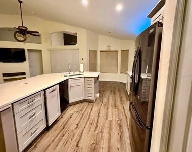 15545 Markham Drive - Photo Thumbnail 12