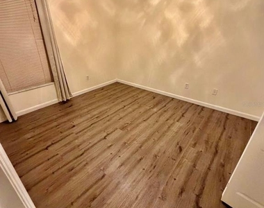 15545 Markham Drive - Photo Thumbnail 13