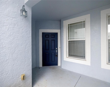 4555 Sw 52nd Circle - Photo Thumbnail 2