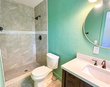 1302 Se 18th Place - Photo Thumbnail 14