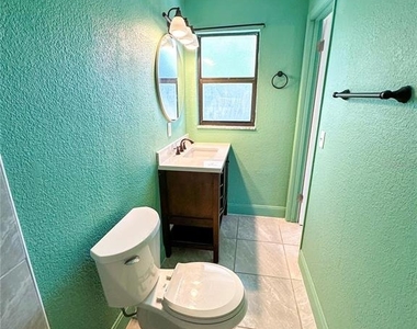 1302 Se 18th Place - Photo Thumbnail 22