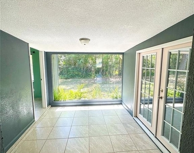 1302 Se 18th Place - Photo Thumbnail 11