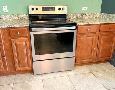 1302 Se 18th Place - Photo Thumbnail 10