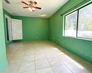1302 Se 18th Place - Photo Thumbnail 12