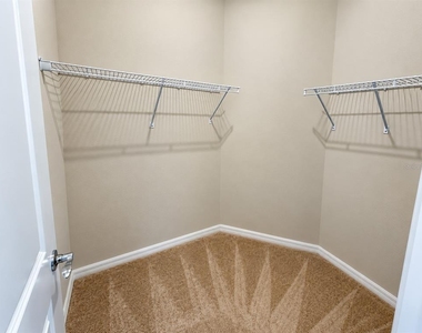 16406 Lone Oak Circle - Photo Thumbnail 30