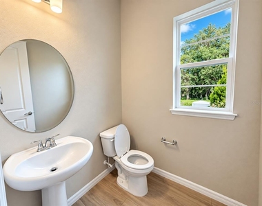 16406 Lone Oak Circle - Photo Thumbnail 7