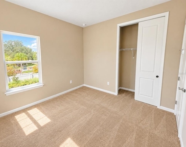 16406 Lone Oak Circle - Photo Thumbnail 18