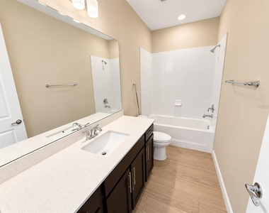 16406 Lone Oak Circle - Photo Thumbnail 19