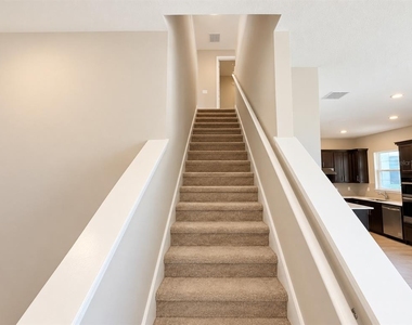 16406 Lone Oak Circle - Photo Thumbnail 12