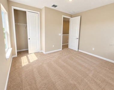 16406 Lone Oak Circle - Photo Thumbnail 25