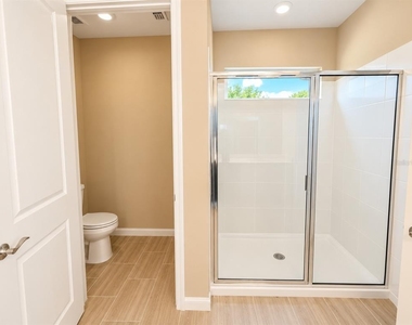 16406 Lone Oak Circle - Photo Thumbnail 16