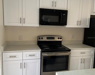 5305 Bamboo Court - Photo Thumbnail 6