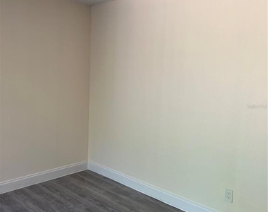 5305 Bamboo Court - Photo Thumbnail 11