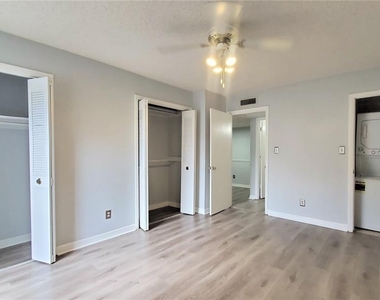 345 Wymore Road - Photo Thumbnail 11