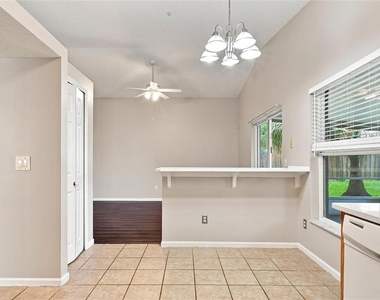 562 Short Pine Circle - Photo Thumbnail 4