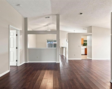 562 Short Pine Circle - Photo Thumbnail 12
